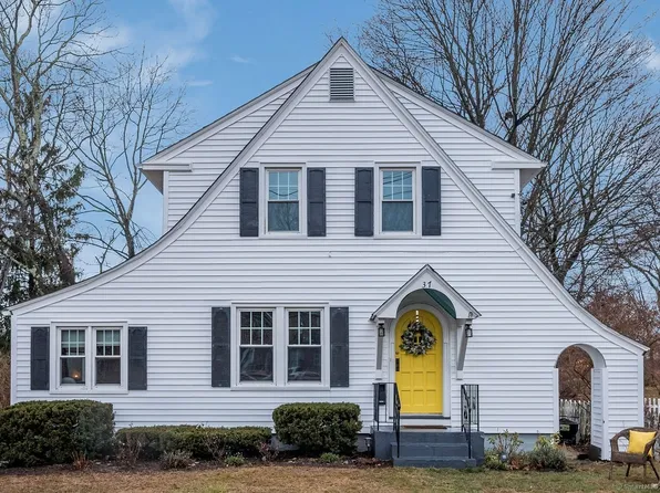 37 Sheffield Street, Old Saybrook, CT 06475