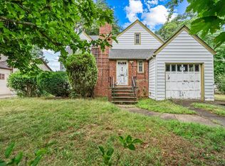 55 Andrews Ave, Roosevelt, NY 11575