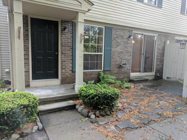 3424 Gingell Dr #1, Orion, MI 48359