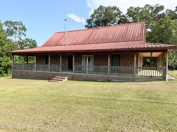 33 Saddle Up Trl, Carriere, MS 39426
