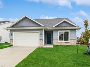602 Oak Ct, Dallas Center, IA 50063