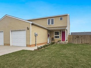 917 Person St, Laramie, WY 82070