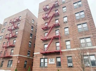 4252 Layton St APT 3C, Flushing, NY 11373