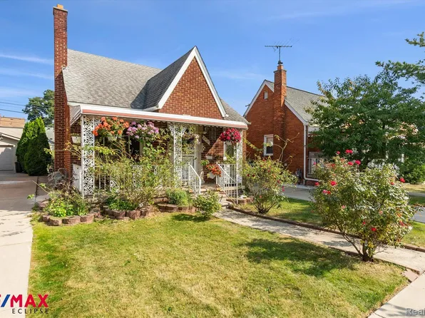 6950 Steadman St, Dearborn, MI 48126