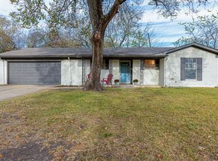 104 SW Cindy Ln, Burleson, TX 76028