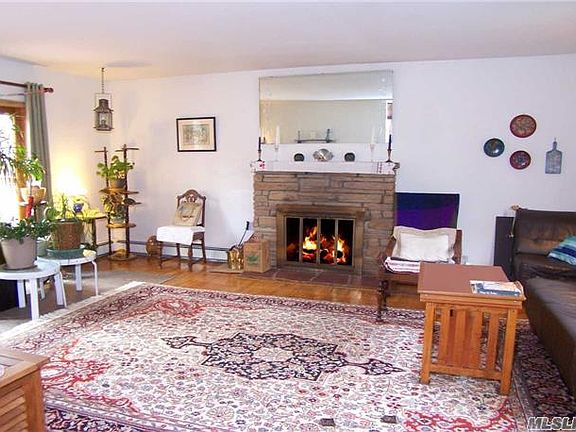 3rd image of 10 Evergreen Ave