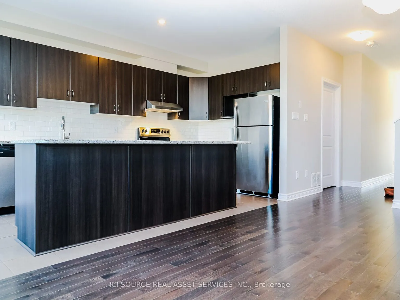 4 bed, $2,849 — Photo 3