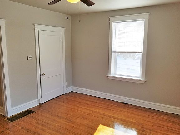 4th image of 4048-52 Giles Ave #4052-2S