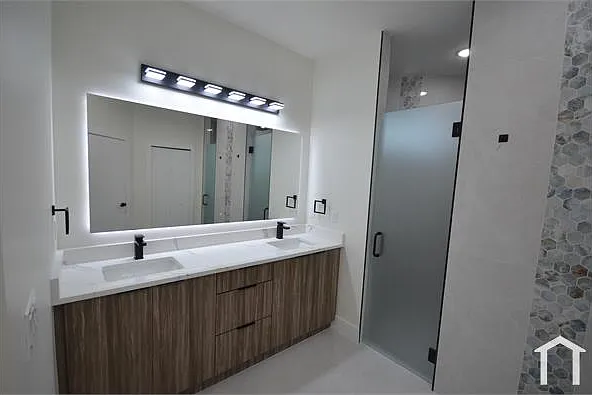 2416 Diplomat Pkwy W — Photo 31