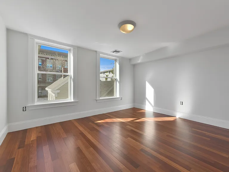 12 Tuckerman St #3A — Photo 8