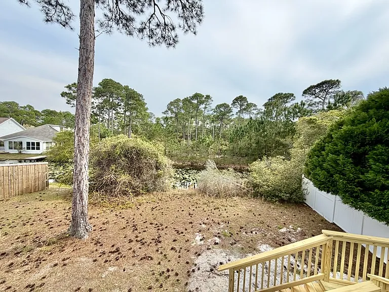 81 Lake Front Dr — Photo 22