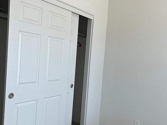 3rd image of 5017 S 108th Ave