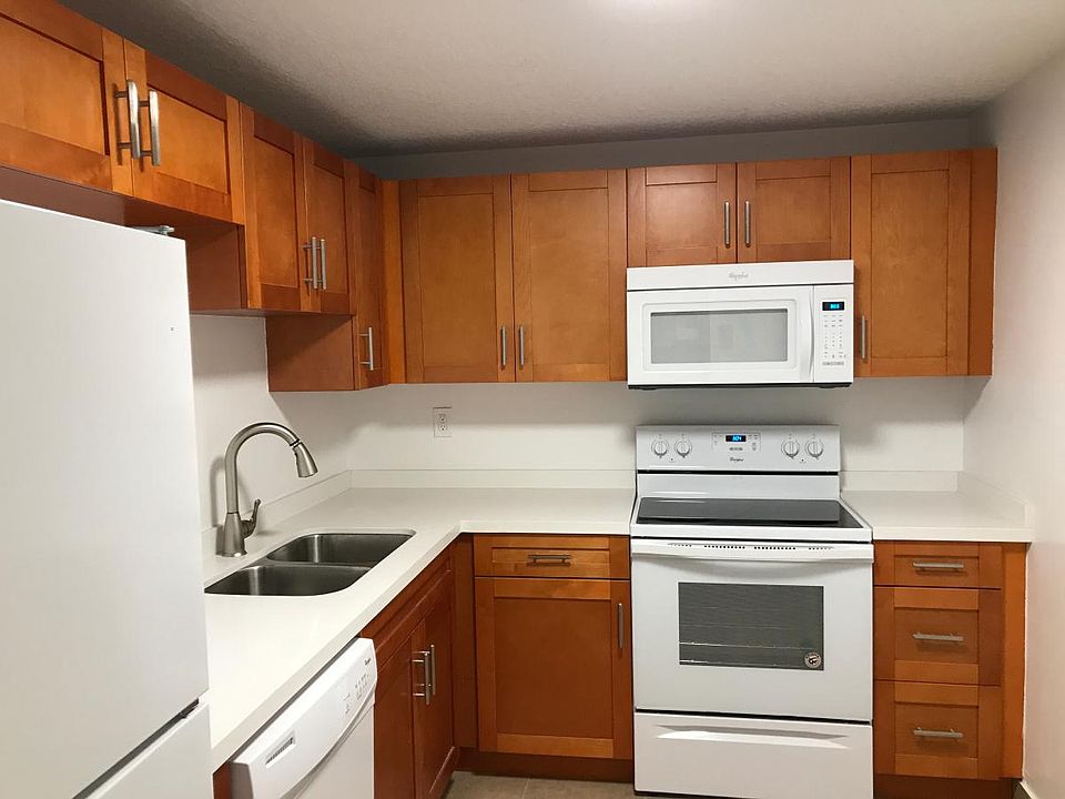 1st image of 4384 NW 9th Ave