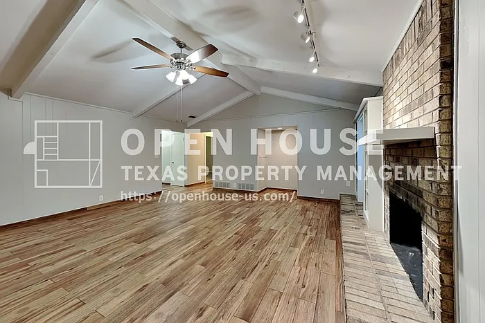 2941 Columbine Dr — Photo 5