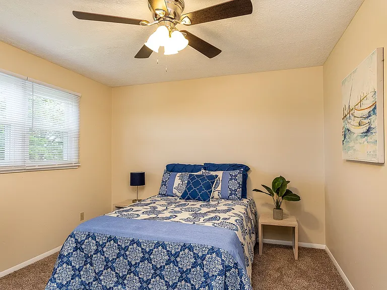 1500 Seminole Dr — Photo 16