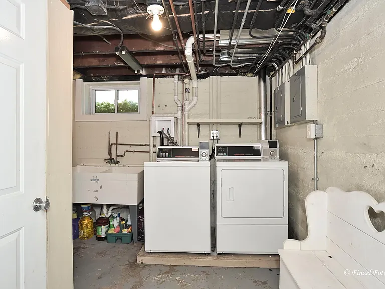 100 S Caroline St #1 — Photo 10