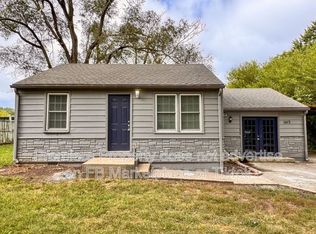 11112 N Locust St, Kansas City, MO 64155