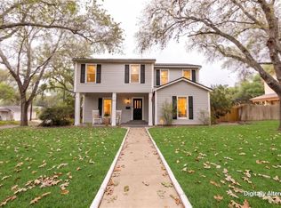 1101 N Adams St, Beeville, TX 78102
