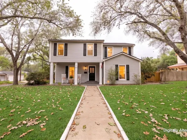1101 N Adams St, Beeville, TX 78102