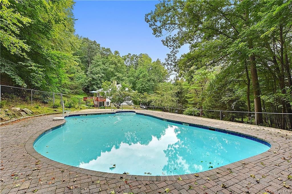 214 Greenwich Road, Bedford, NY 10506 Zillow