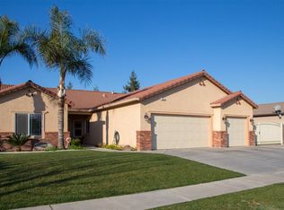 3025 Elsinore St, Tulare, CA 93274
