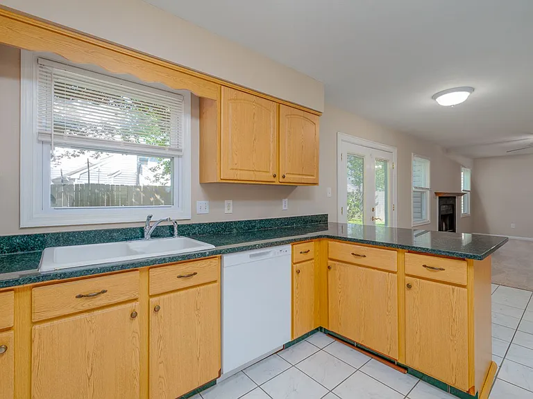 1789 Moonstone Dr — Photo 16