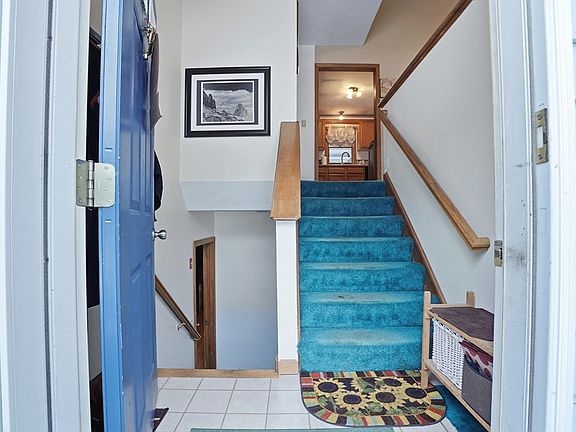 3rd image of 305 Shag Bark Rd