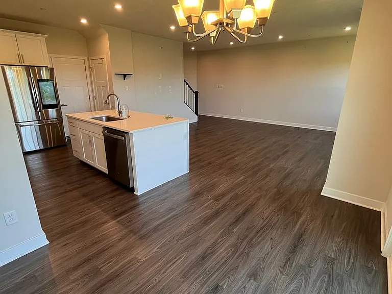 437 Greenwood Dr — Photo 22