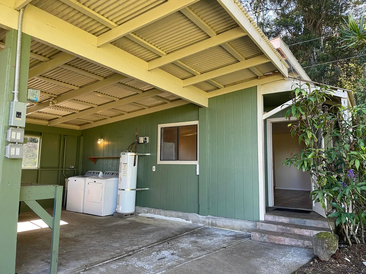 Building Photo - 443449 Kalaniai Rd