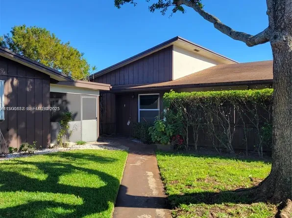 3201 NW 4th Ter, Pompano Beach, FL 33064