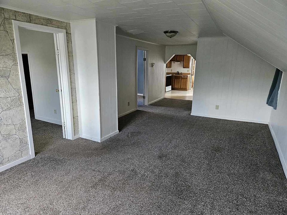 608 N 19th St Escanaba MI Zillow