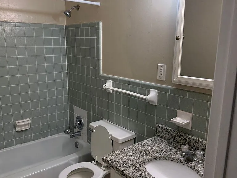 1011 Oakview Ave #1-16 — Photo 8