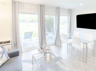 226 Pantigo Rd UNIT 215, East Hampton, NY 11937