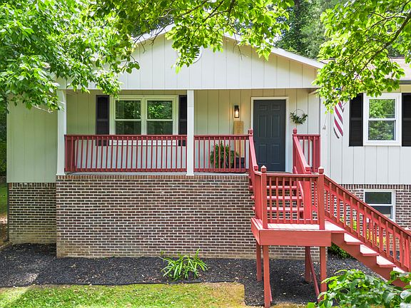 4th image of 634 Tallwood Trl NE