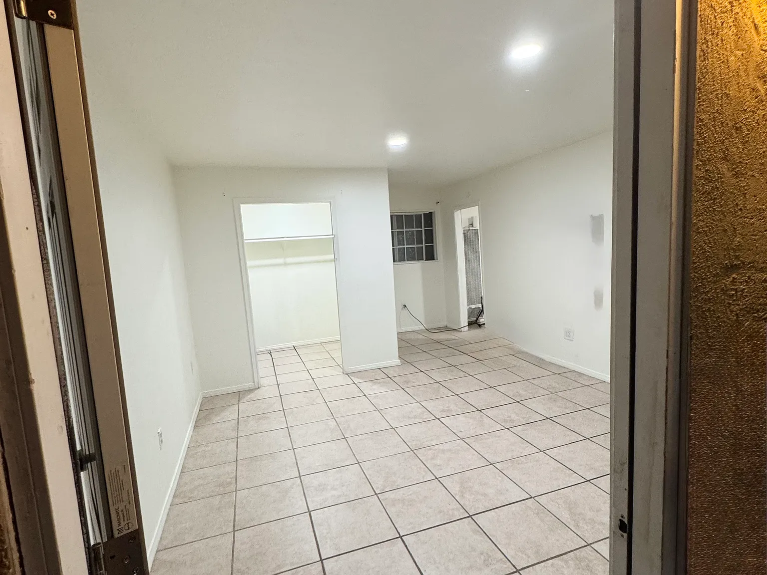 2 bed, 950 sqft, $1,750 — Photo 1