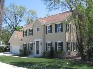 489 Seegers Rd, Des Plaines, IL 60016