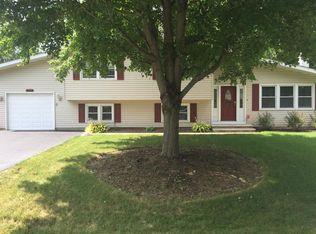 1103 Bonita Ln, McHenry, IL 60050
