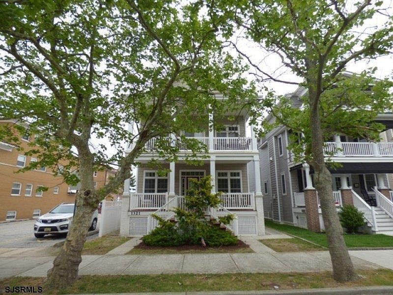 1st image of 1321 Wesley Ave