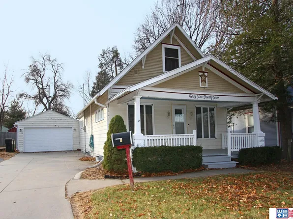 4225 Lenox Ave, Lincoln, NE 68510