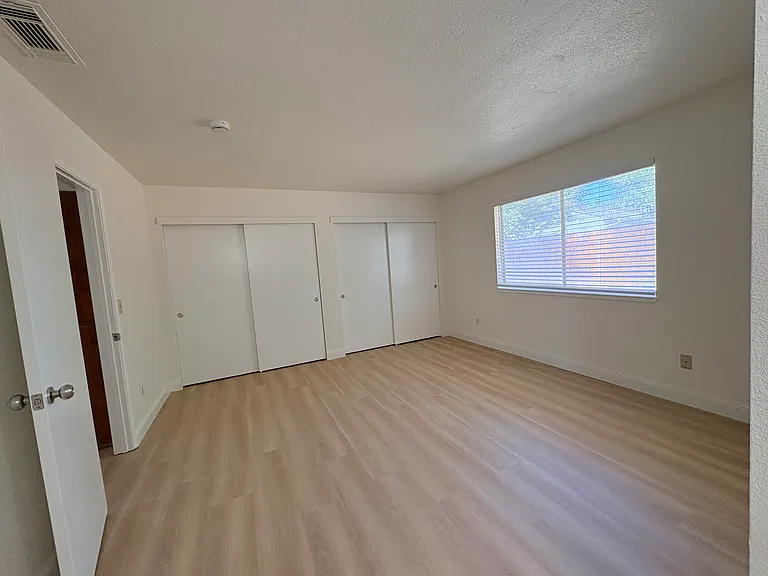 7757 Southbreeze Dr — Photo 14