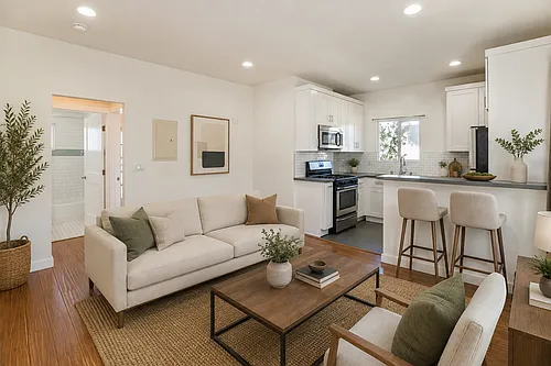 317 Parkman Ave #321 Photo 1 317 Parkman Ave #321 Photo 1