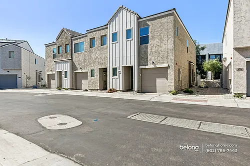 8192 N 22nd Dr Photo 1