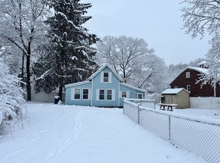 51 Bellevue Ave, Dracut, MA 01826