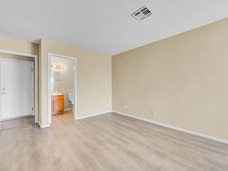 4814 Spring Falls Way — Photo 32