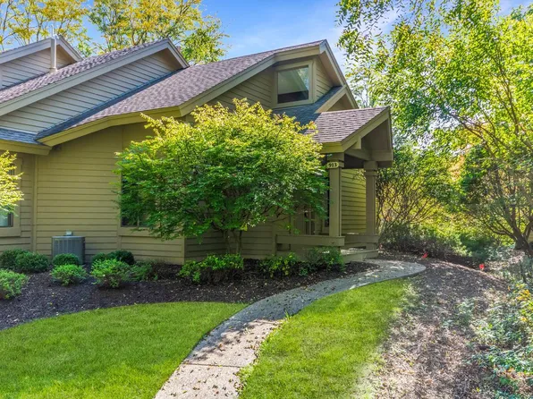 913 Duck Pond ROAD, Fontana, WI 53125