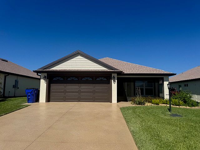 1st image of 123 Woodside Dr