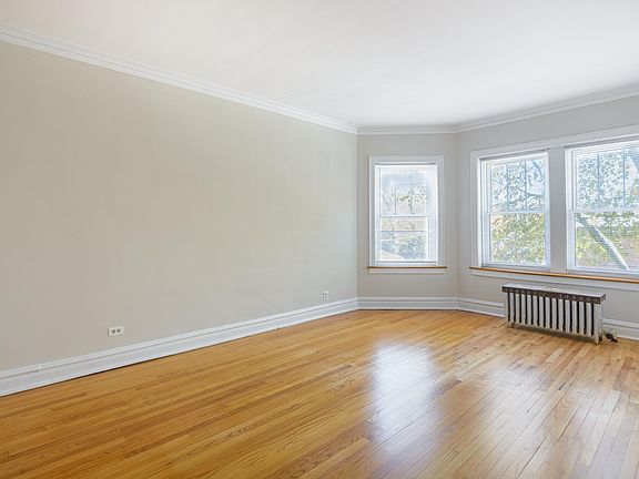 4th image of 7102 N Washtenaw Ave APT 2
