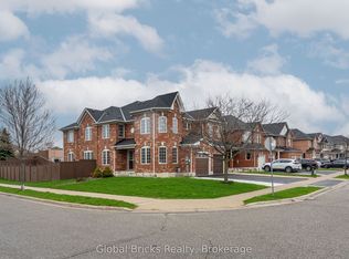 60 Dwyer Dr, Brampton, ON L6S 6L2