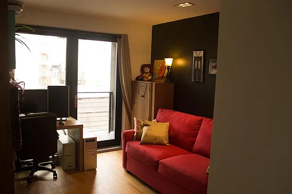 Rented by Realty Advisors Group | media 21