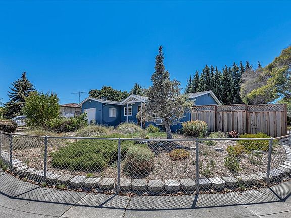 3rd image of 2546 Pilot Knob Dr